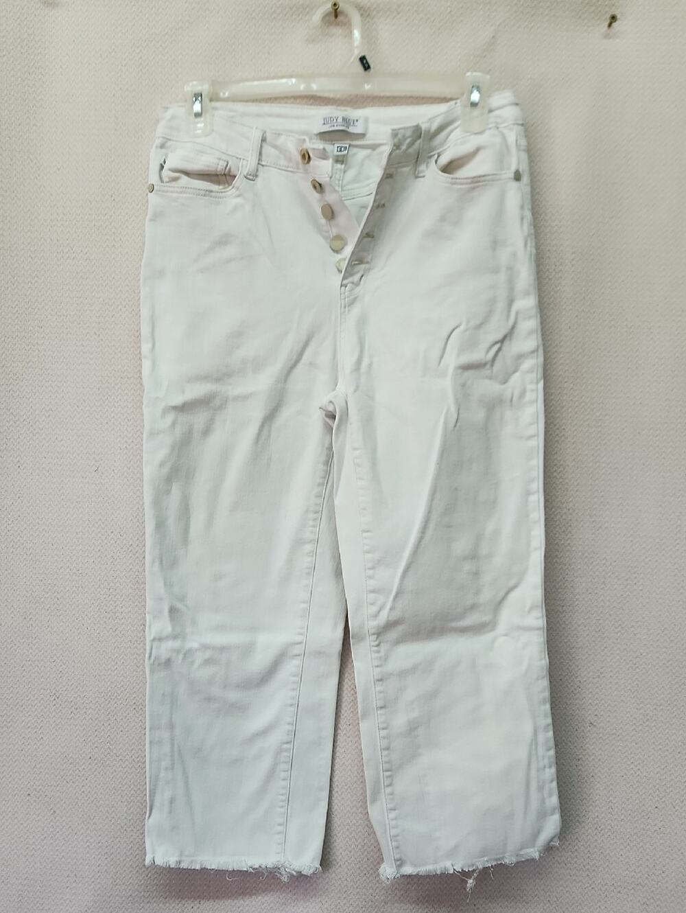 🚨2/$25 or 5/$50🚨Judy Blue White Button-Front Crop Jeans